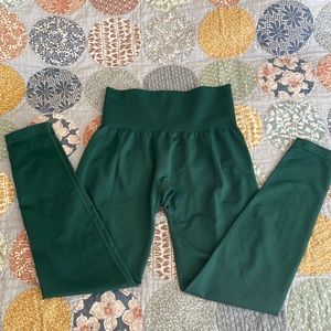 NVGTN Emerald Solid Seamless Legging Small